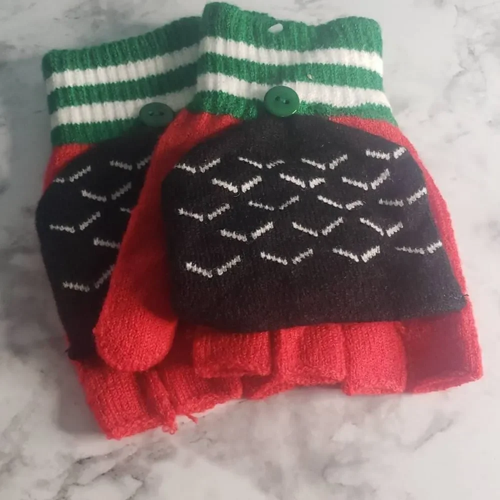 5 Gloves/Mittens Bundle